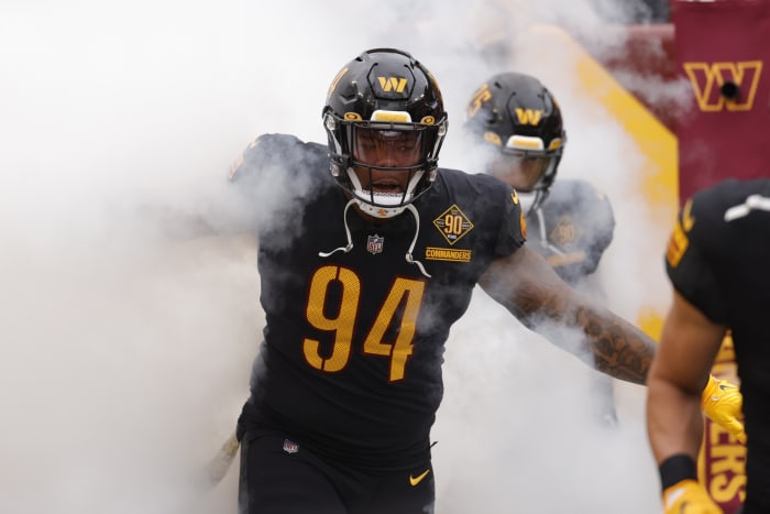 Washington defensive tackle Daron Payne signed a five-year, $90 million extension with the Commanders.